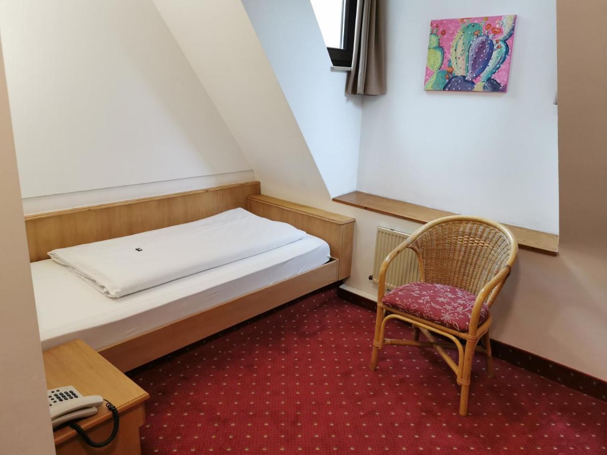 Landhotel Oelmuehle Mombris Εξωτερικό φωτογραφία